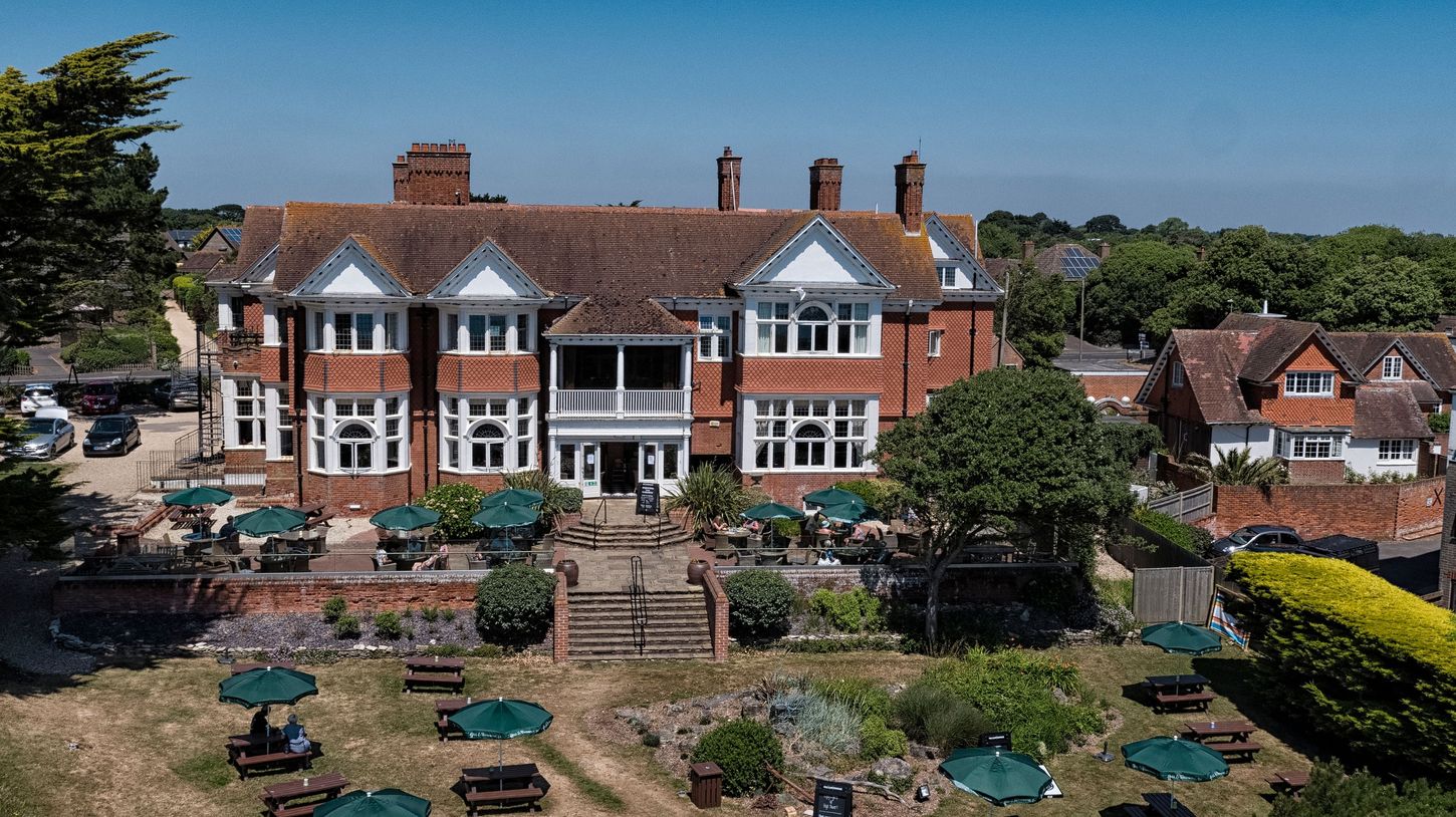 beach-house-milford-on-sea-pub-restaurant-hotel-rooms