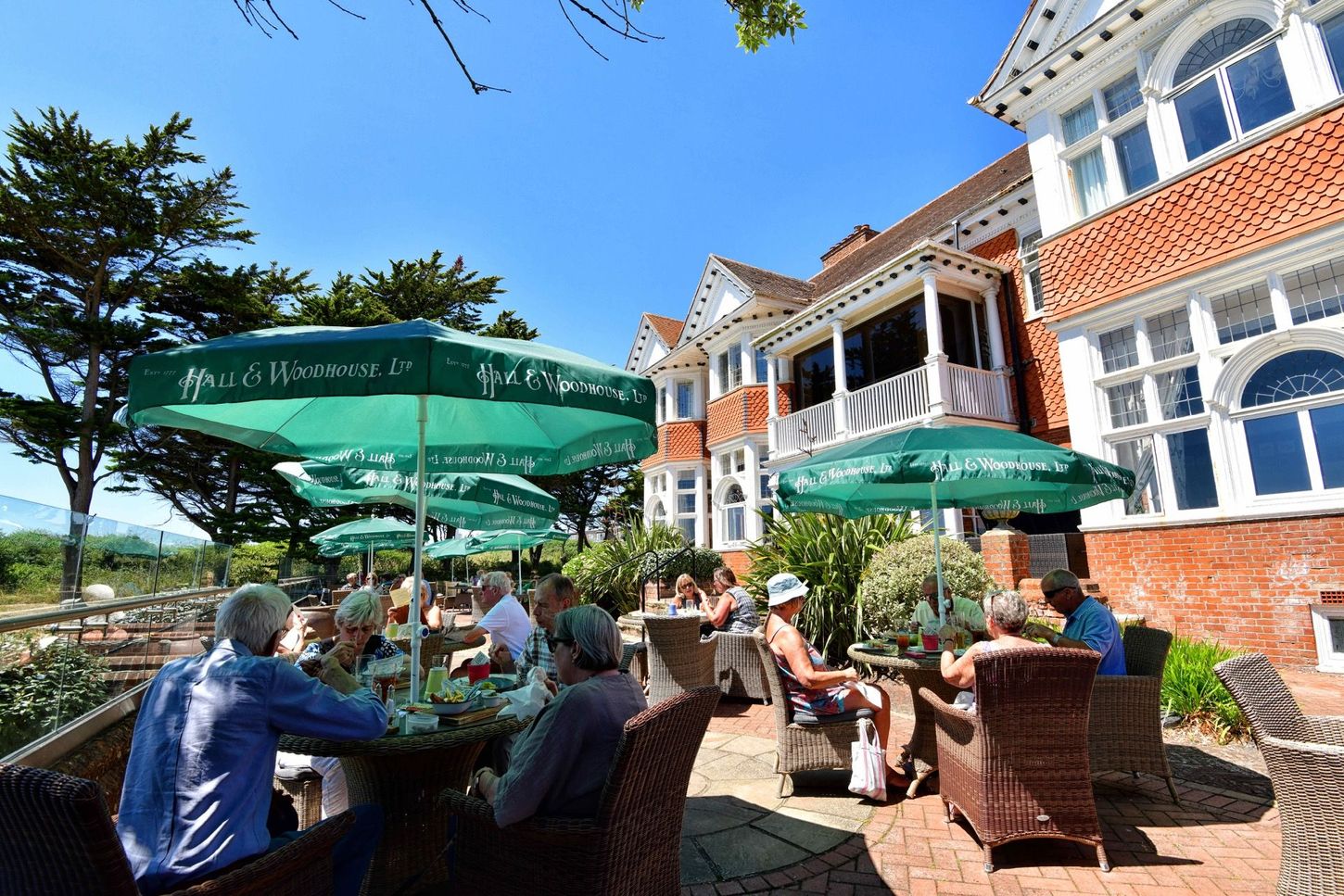 beach-house-milford-on-sea-pub-restaurant-hotel-rooms